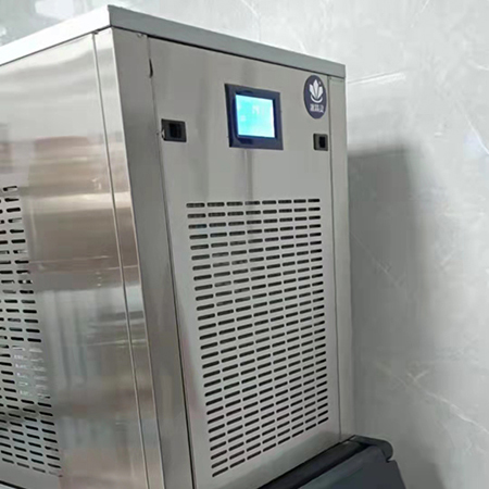 300公斤雪花制冰機(jī)交付江西上饒某餐飲店使用